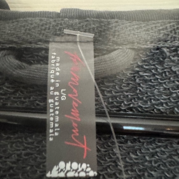 FP MOVEMENT FAST BREAK SWEATSHIRT AND SKIRT PANTS SET
Free People NWT - Picture 9 of 14